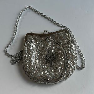 Vintage Hong Kong silver sequin crossbody purse bag 6 x 5.5